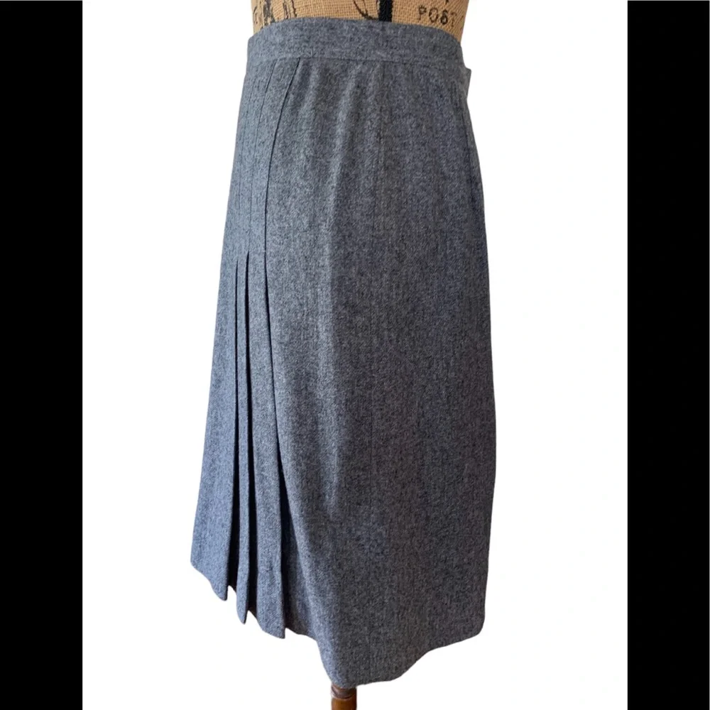 Womens Vintage Union Made Gray Wool Skirt by The Villager - Picture 3 of 10